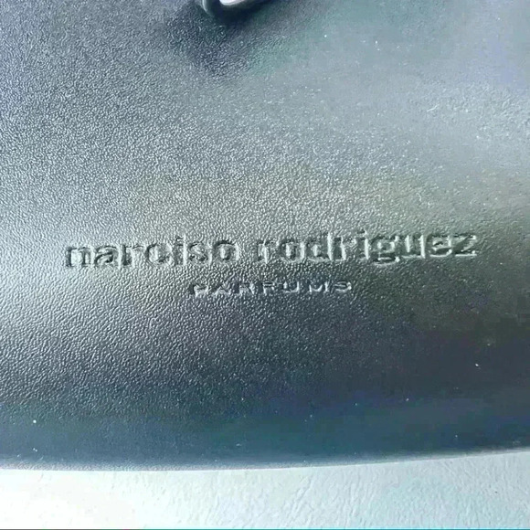 NARCISO RODRIGUEZ  PARFUM MINI BLACK BAG - Picture 5 of 7